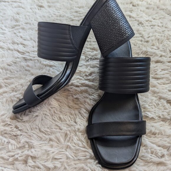 Caslon Lamia Sandal - Picture 3 of 6